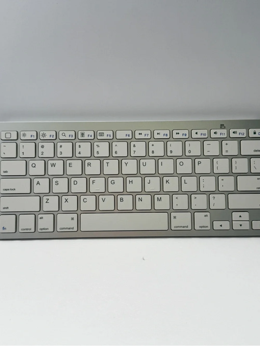 Silver Wireless Bluetooth Keyboard - Slim US Layout